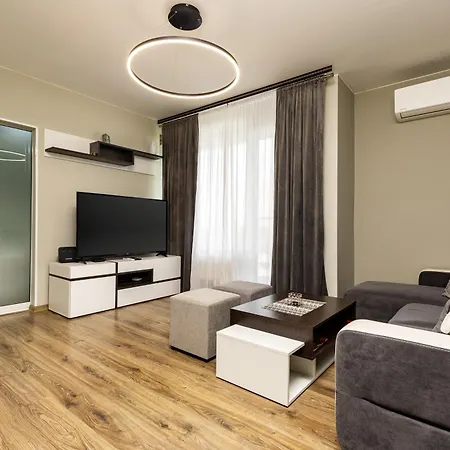 1bd Flat In - 25 Min Walk From The Centre By Flat Mаnаger شقة بلوفديف