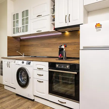 1bd Flat In - 25 Min Walk From The Centre By Flat Mаnаger * بلوفديف