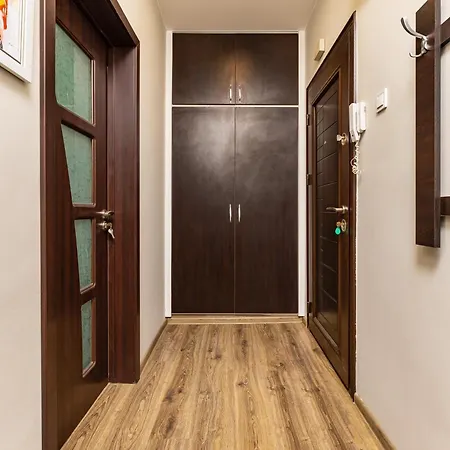 Apartament 1bd Flat In - 25 Min Walk From The Centre By Flat Mаnаger