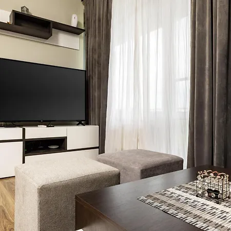 Apartament 1bd Flat In - 25 Min Walk From The Centre By Flat Mаnаger