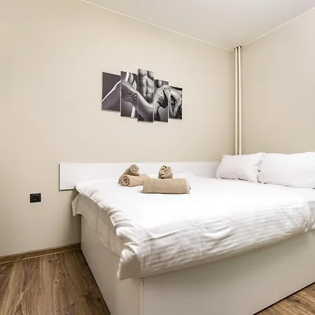 Apartament 1bd Flat In - 25 Min Walk From The Centre By Flat Mаnаger *