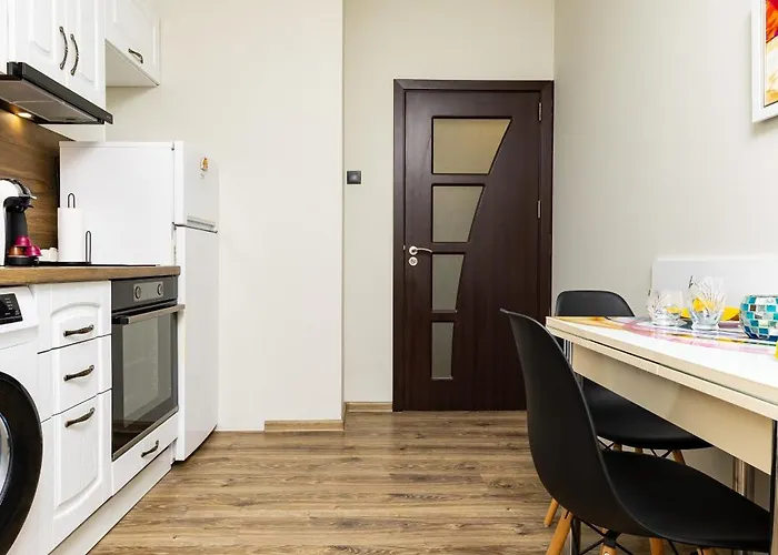 Daire 1bd Flat In - 25 Min Walk From The Centre By Flat Mаnаger *